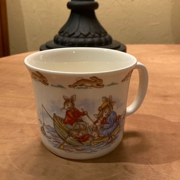 Royal Doulton Bunnykins 1984 - Picture 2 of 7